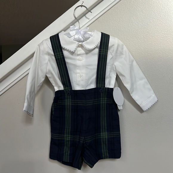 Edgehill Collection Long Sleeve Peter Pan Collar Shirt & Short Set - Picture 2 of 10